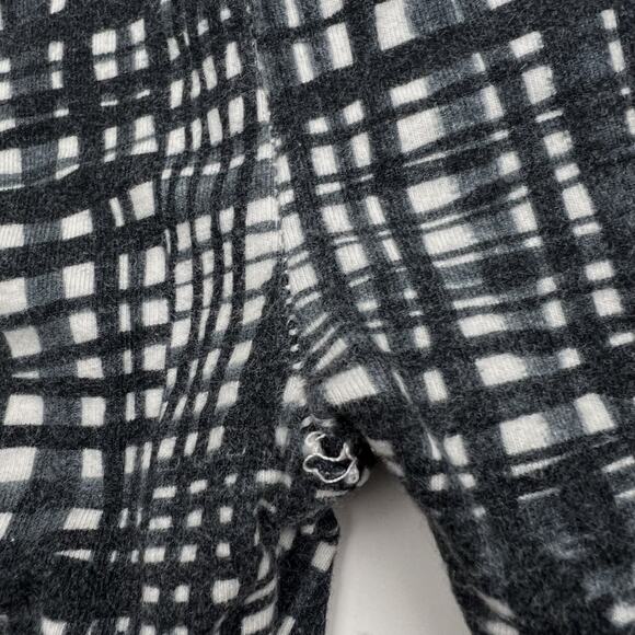 Noe & Zoe Black & White Leggings - Picture 4 of 7